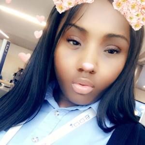 Meet your Posher, Maxie